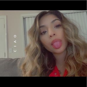 Meet your Posher, Julia